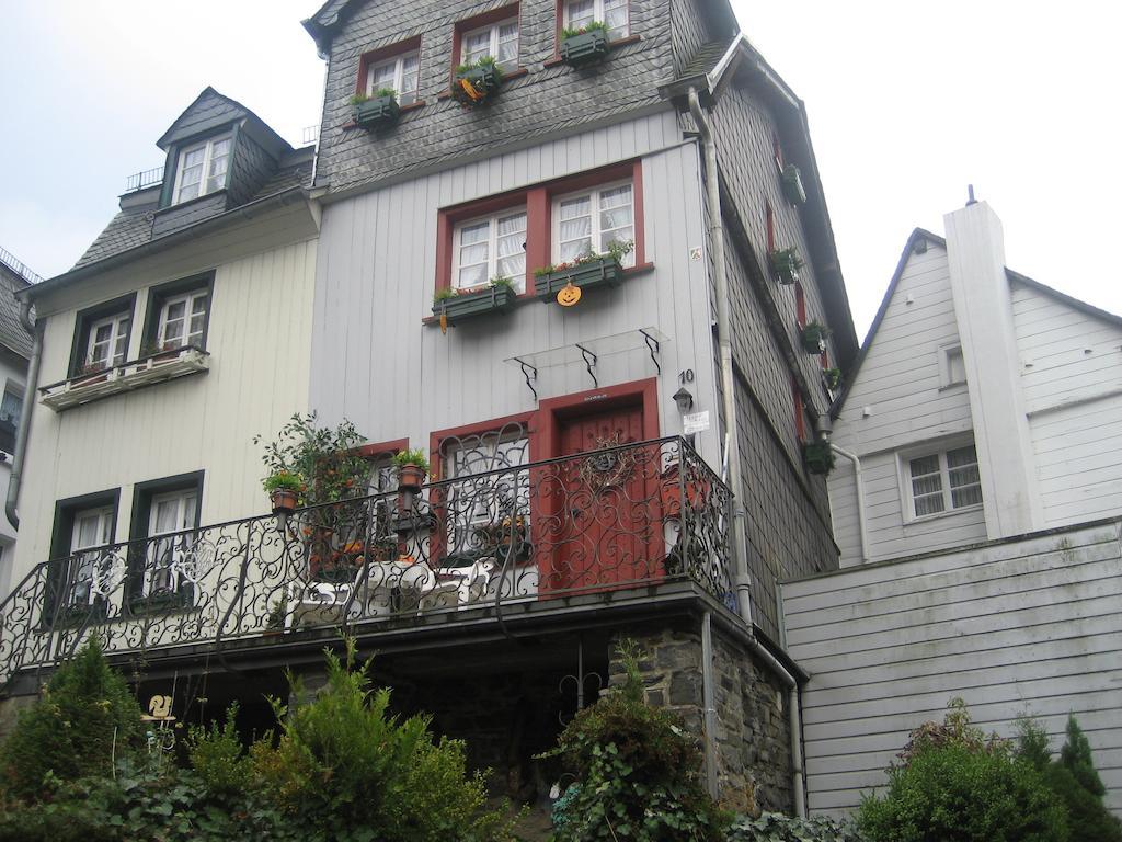 Gaestehaus Luise Bed & Breakfast Monschau Ngoại thất bức ảnh